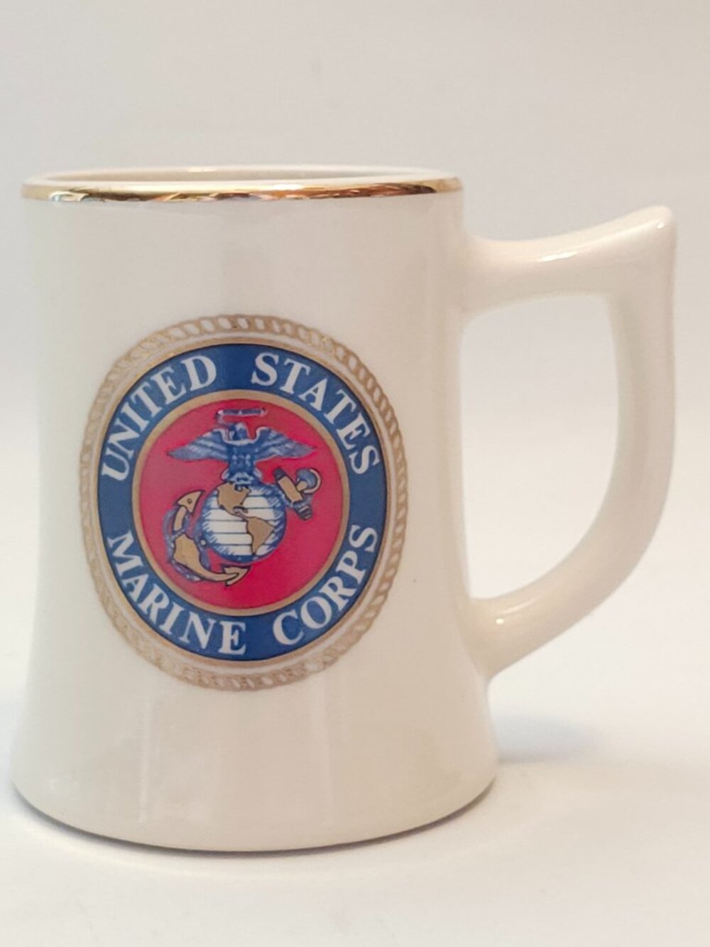VINTAGE UNITED STATES MARINE CORPS Stein Gold Rim 12 oz 1980s